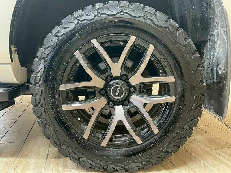 LAND CRUISER PRADO-11