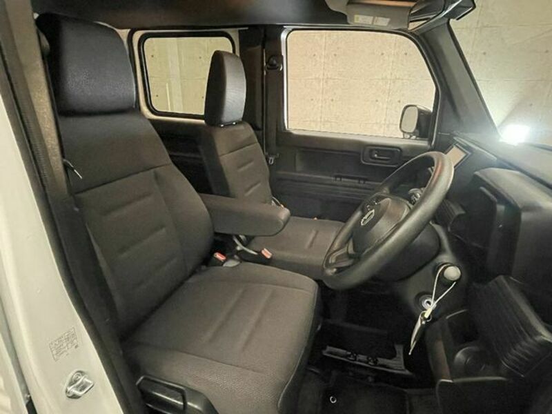 N-VAN