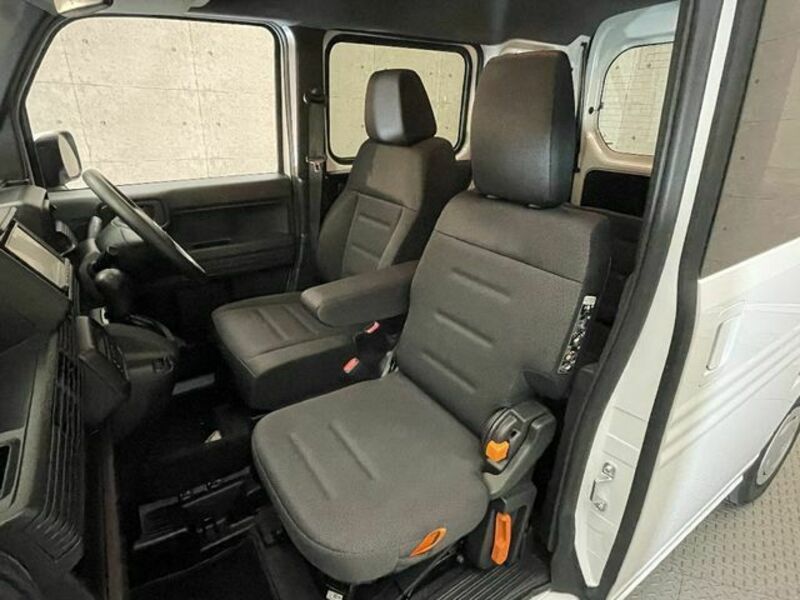 N-VAN