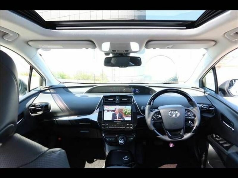 PRIUS-8