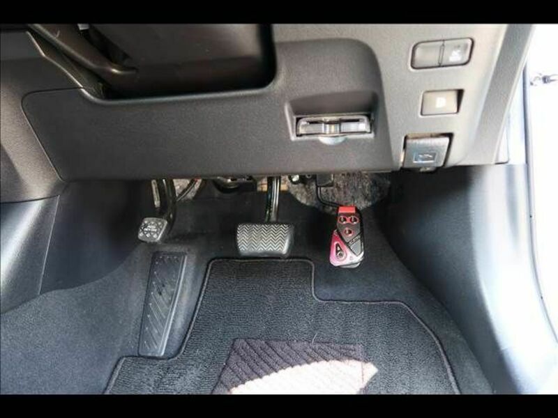 PRIUS-27