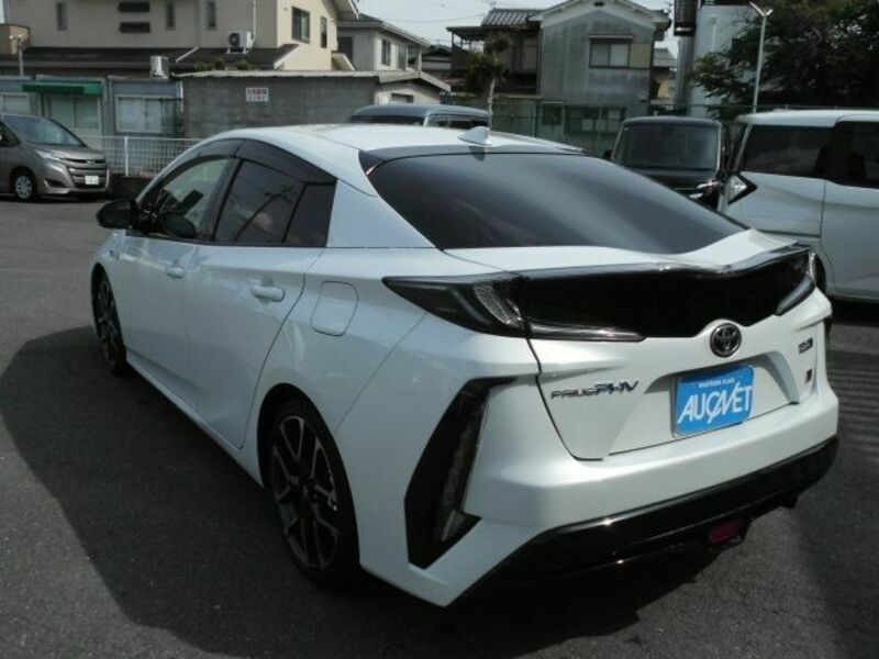PRIUS PHV