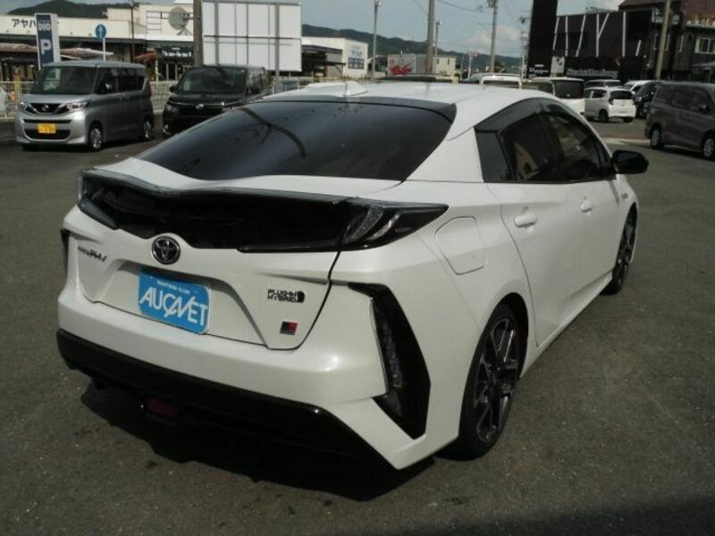 PRIUS PHV