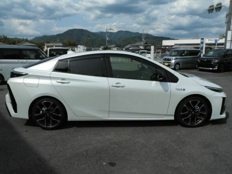 PRIUS PHV