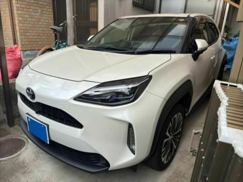YARIS CROSS
