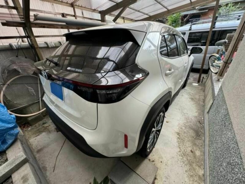 YARIS CROSS
