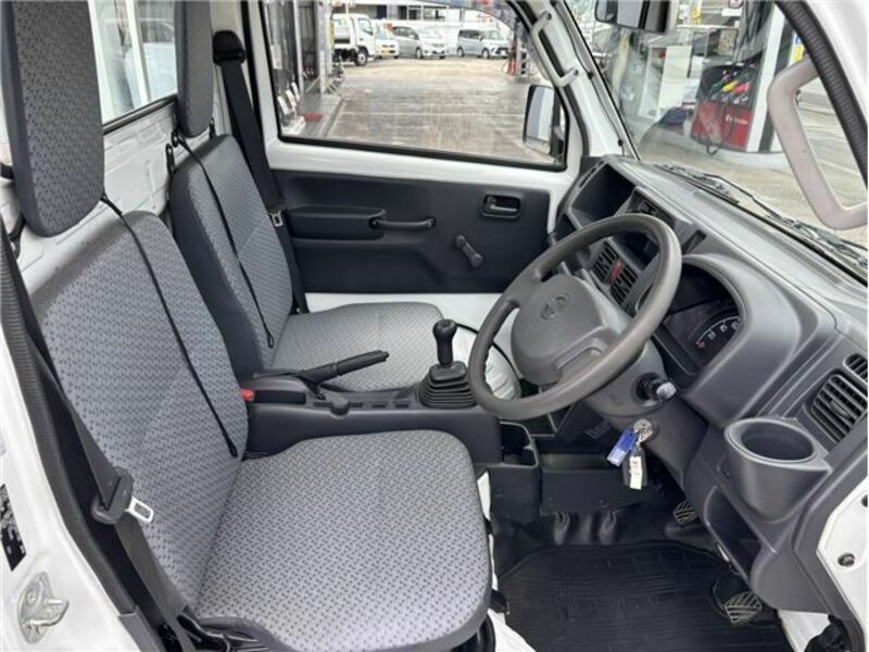 CLIPPER TRUCK