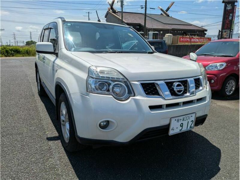 X-TRAIL