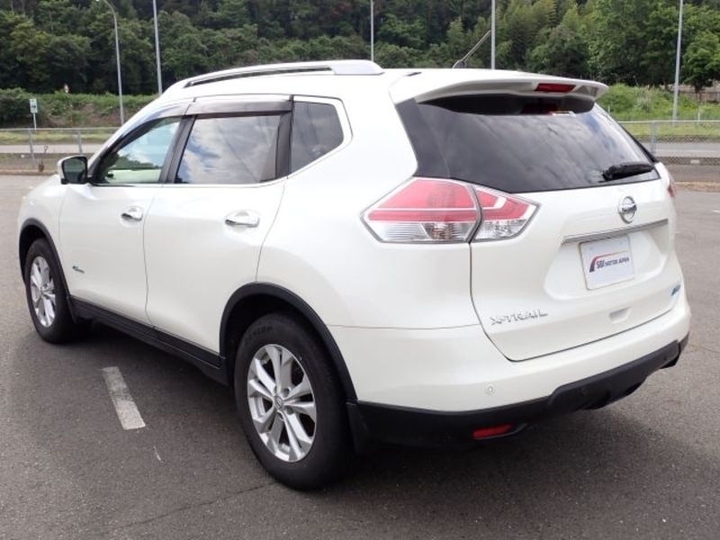 X-TRAIL