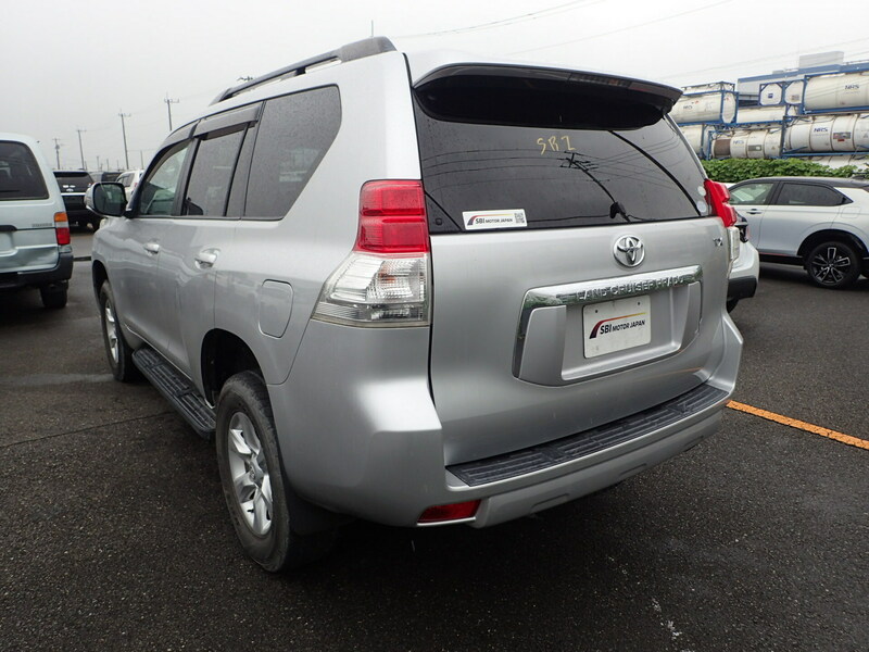 LAND CRUISER PRADO-1