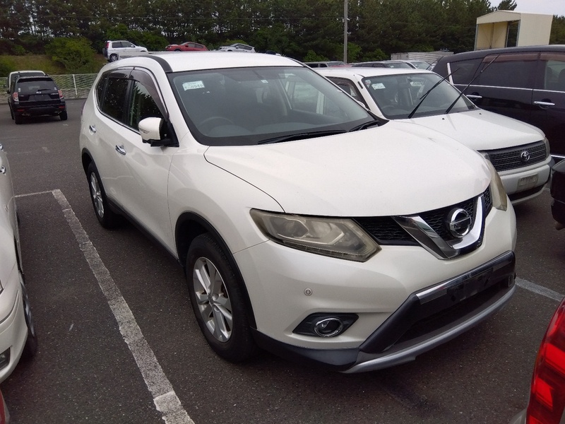 X-TRAIL