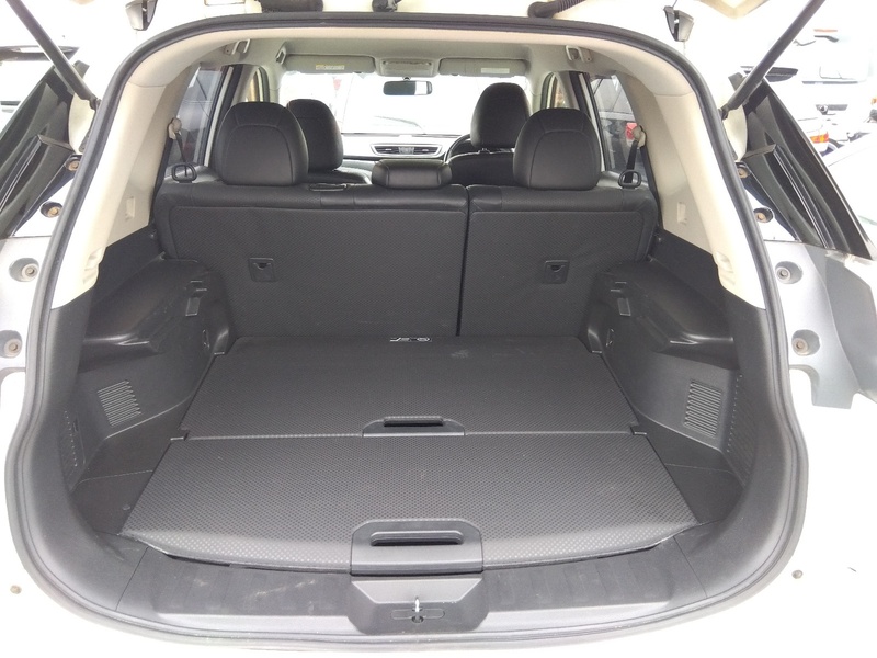 X-TRAIL