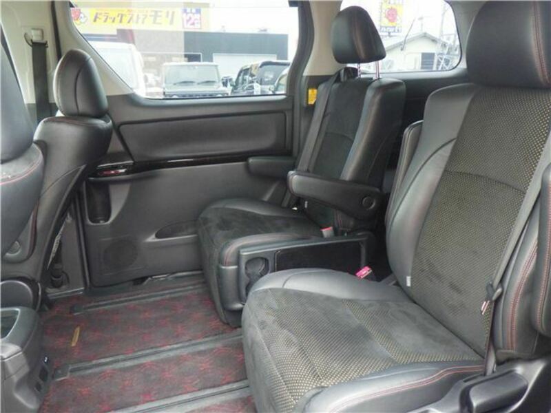 VELLFIRE-17
