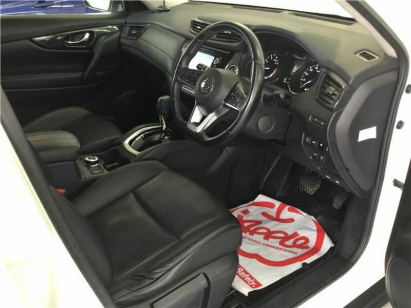 X-TRAIL-18