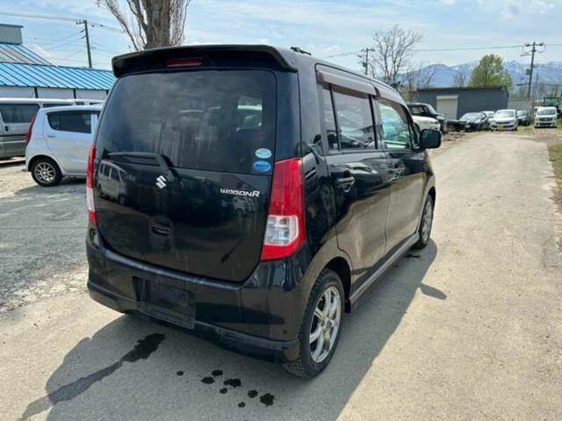WAGON R-9