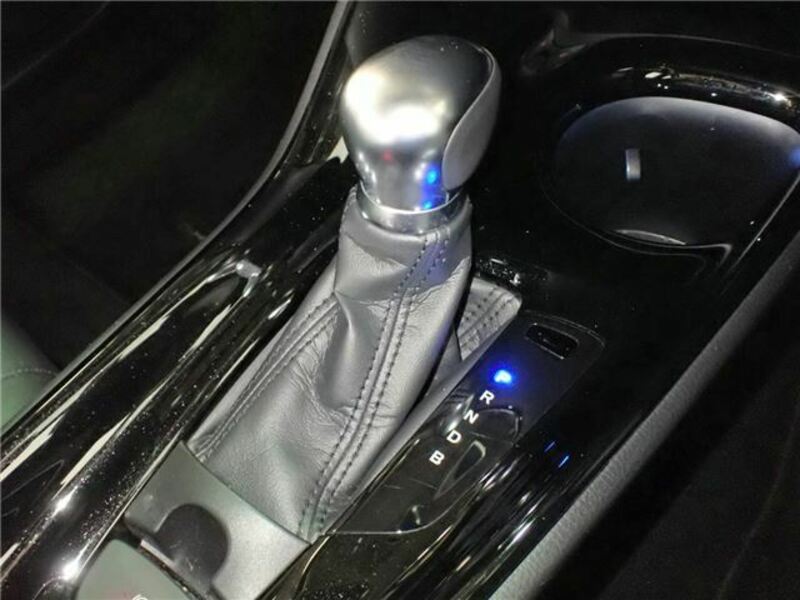 C-HR-11