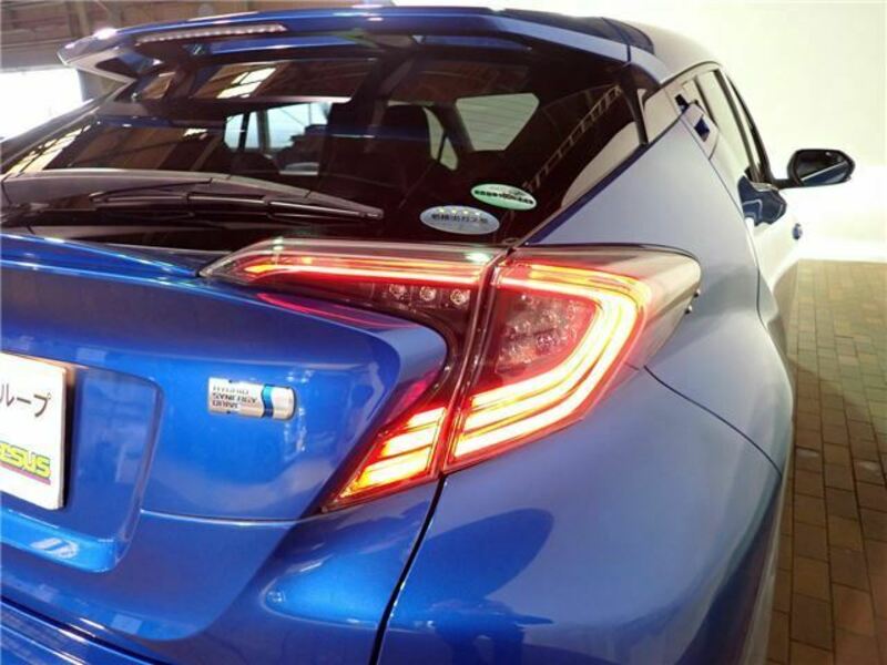 C-HR-32