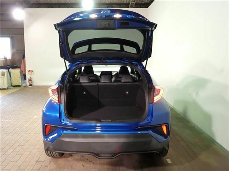 C-HR-33