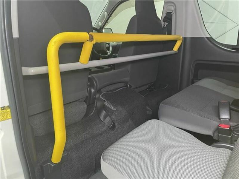 HIACE VAN-6