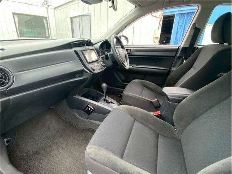 COROLLA AXIO