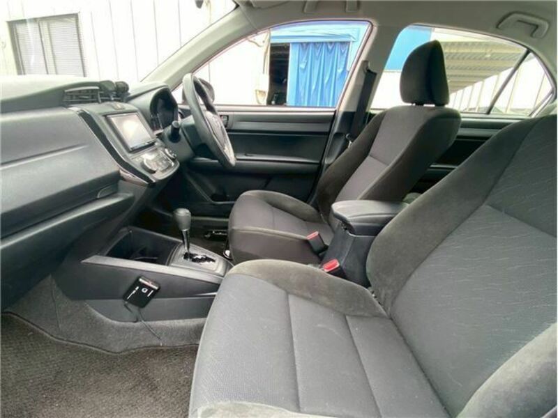 COROLLA AXIO