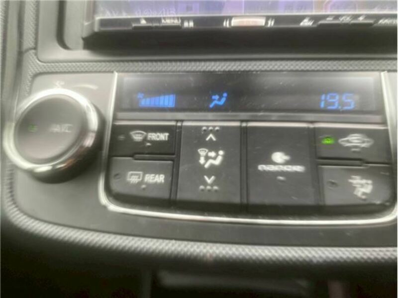 COROLLA AXIO