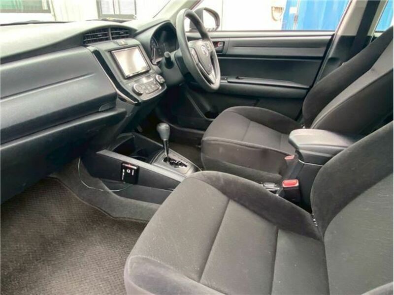 COROLLA AXIO