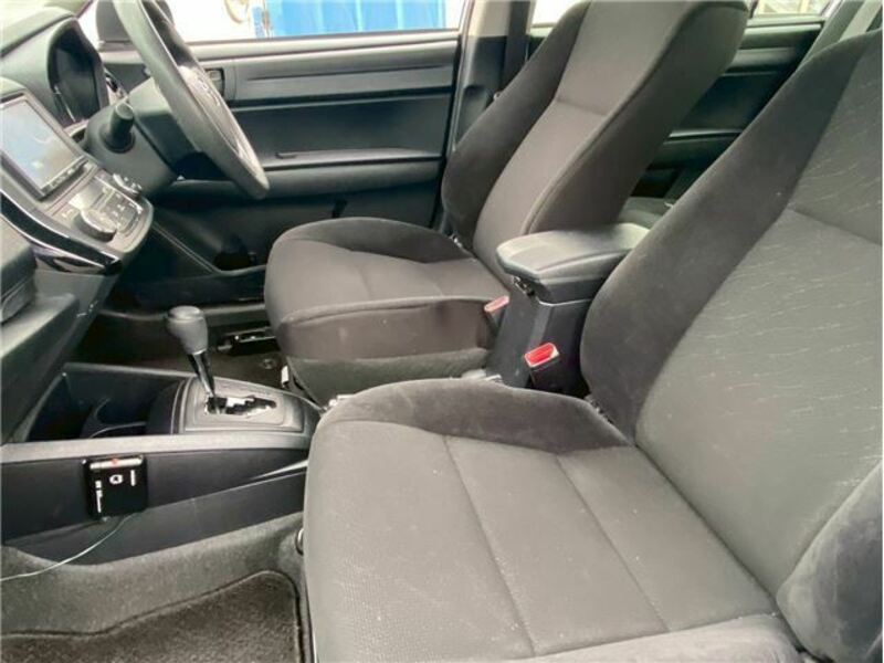 COROLLA AXIO