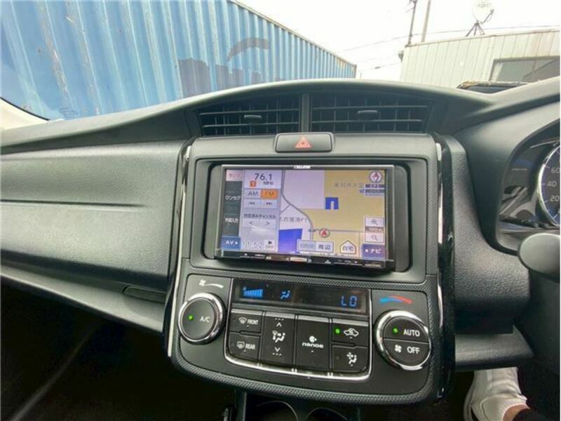 COROLLA AXIO