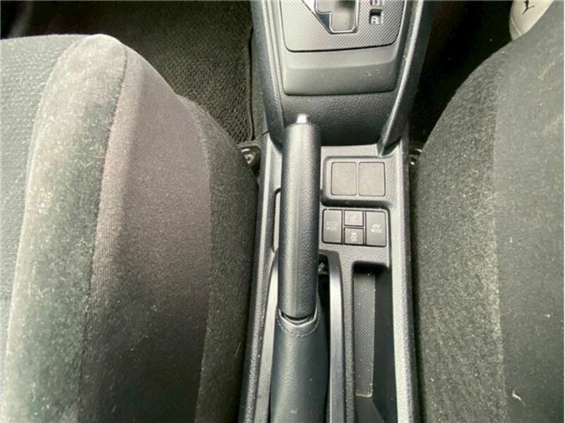 COROLLA AXIO