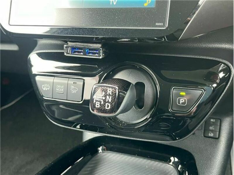 PRIUS PHV
