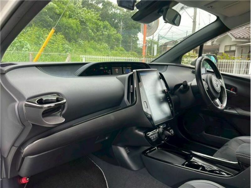 PRIUS PHV