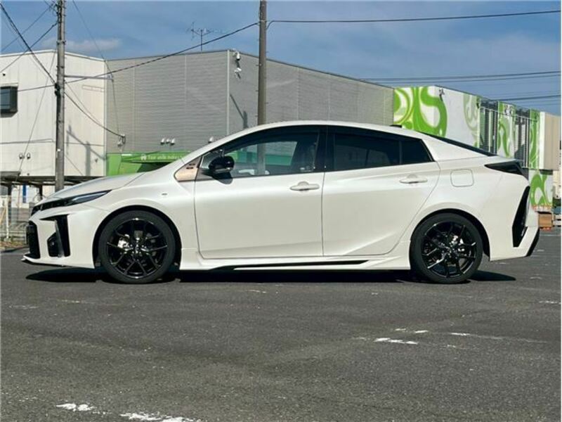PRIUS PHV