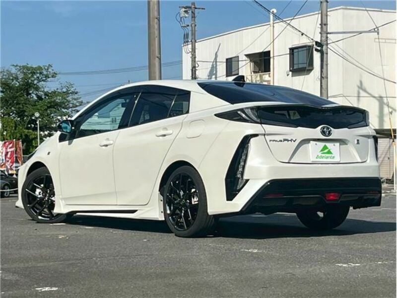 PRIUS PHV