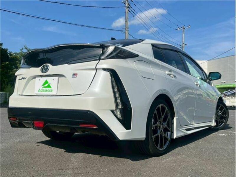 PRIUS PHV