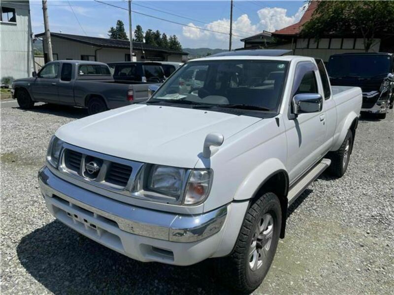NISSAN DATSUN PICKUP