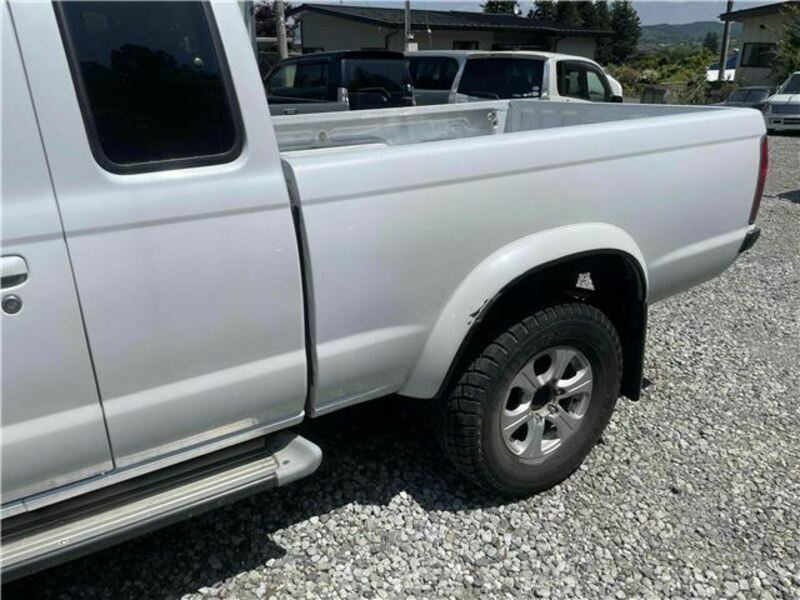 DATSUN PICKUP
