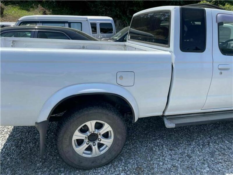 DATSUN PICKUP