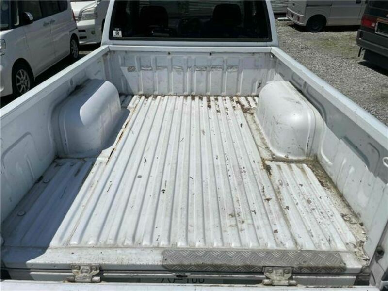 DATSUN PICKUP