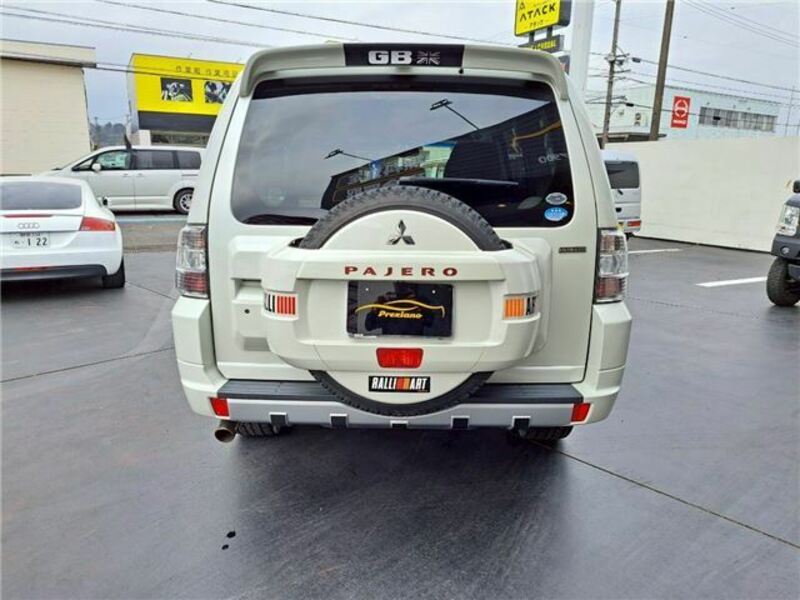 PAJERO