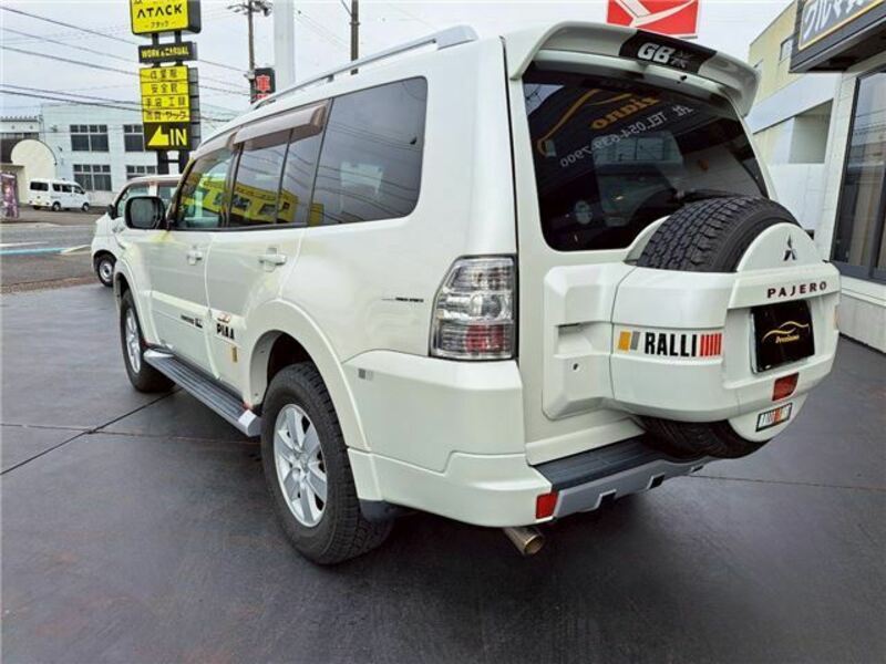 PAJERO