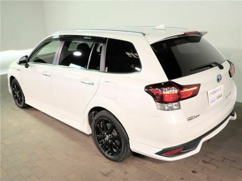 COROLLA FIELDER