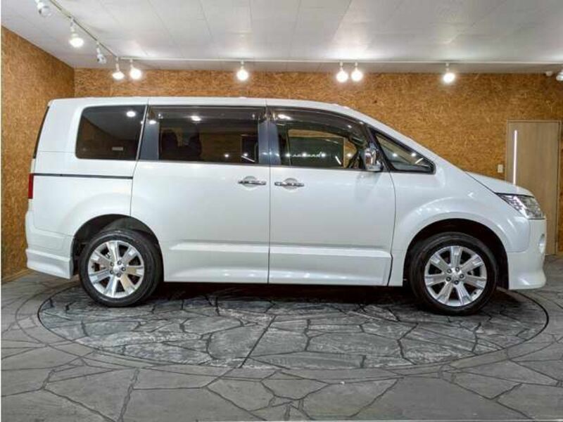 DELICA D5