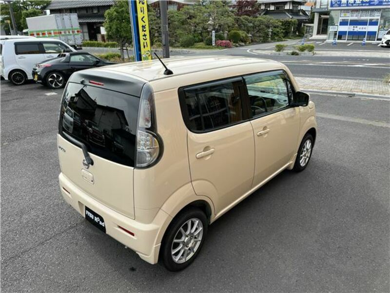 MOCO-4