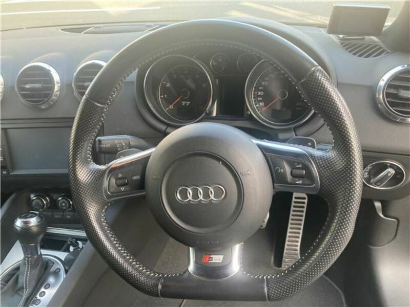 TT