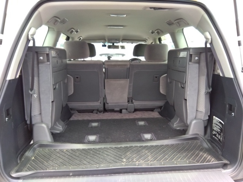 LAND CRUISER-10