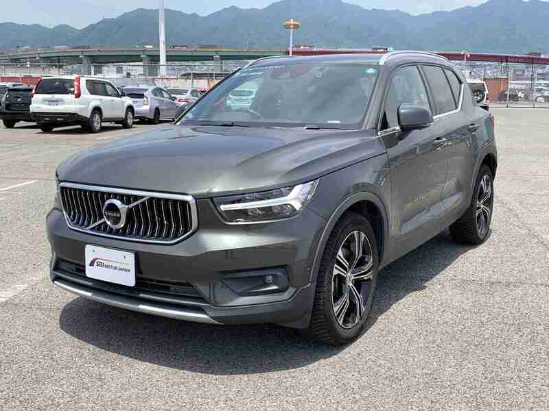 VOLVO XC40