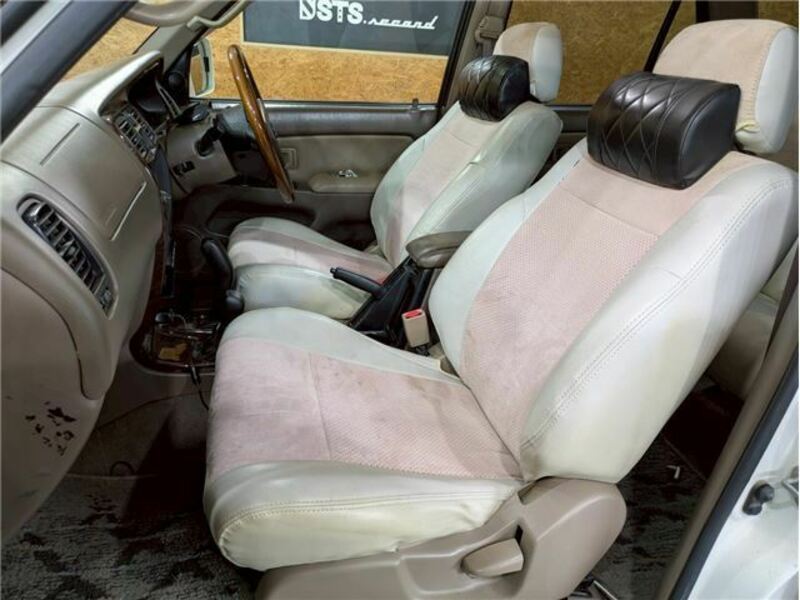 HILUX SURF