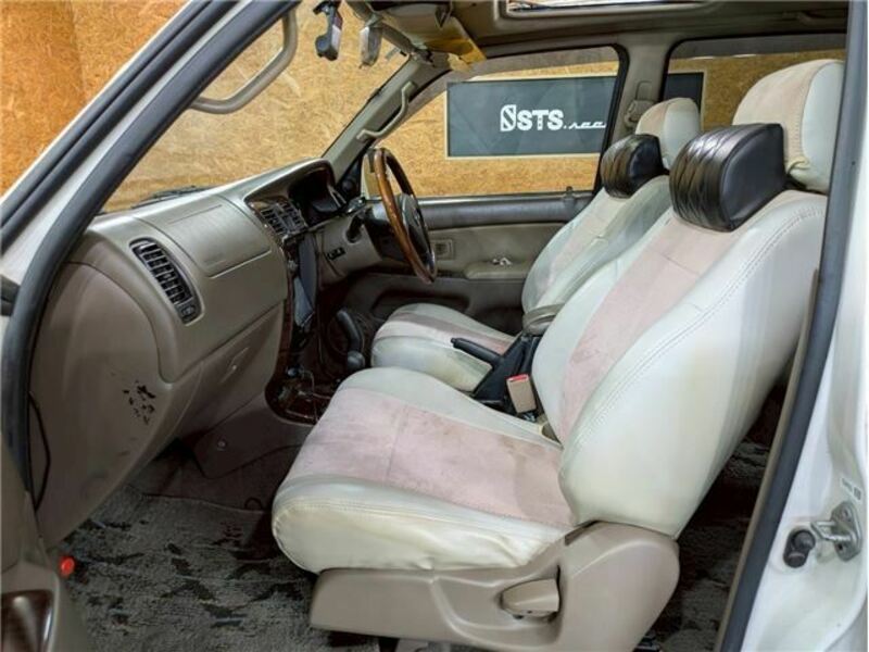 HILUX SURF