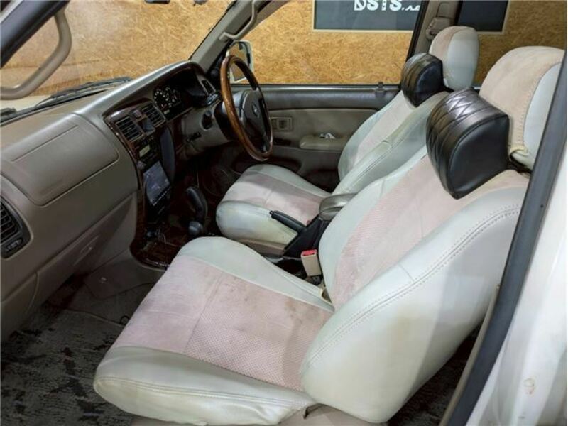 HILUX SURF
